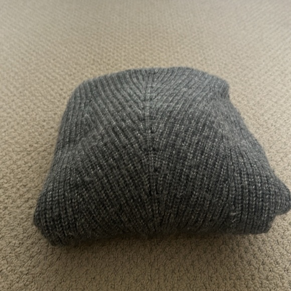 Mango - Women’s Gray Knit Turtleneck / Cowl Neck Sweater - Picture 6 of 6